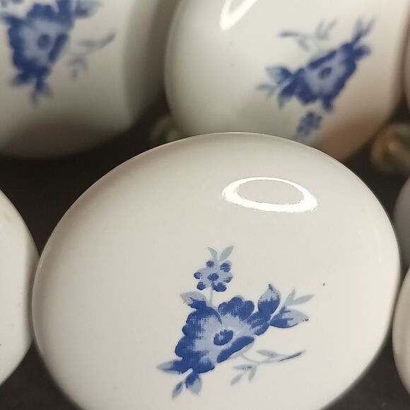 Vintage porcelain cabinet door pulls - Picture 12 of 13